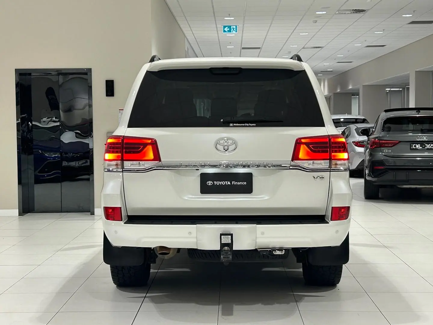 2021 Toyota Landcruiser Gallery Image 9
