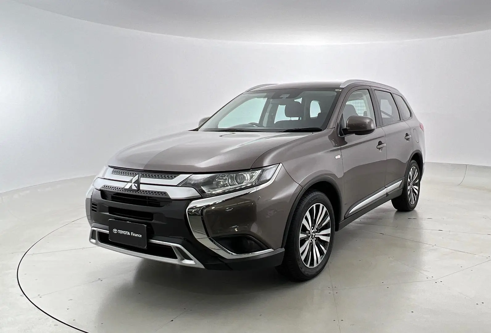 2019 Mitsubishi Outlander Image 3