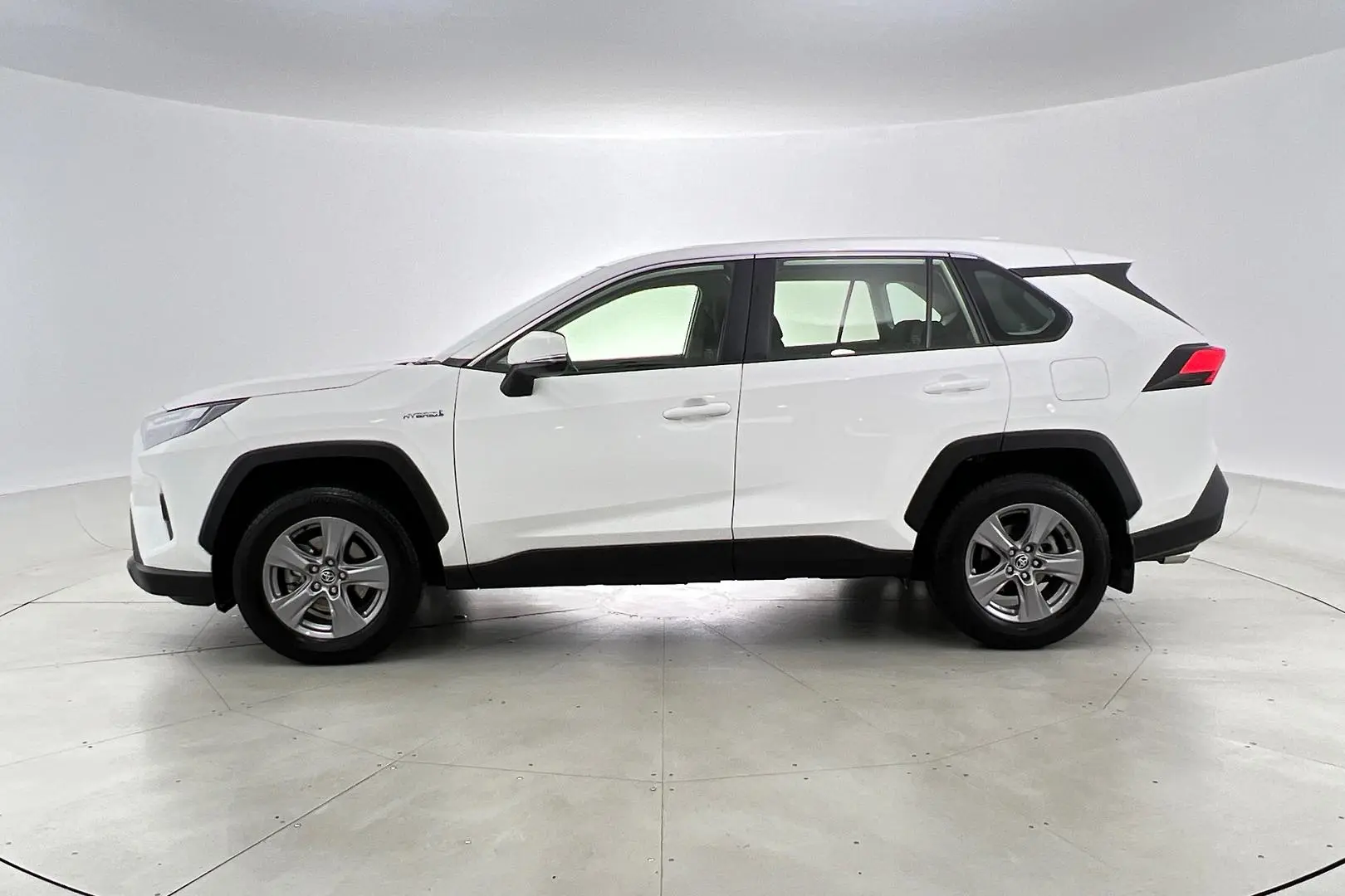 2024 Toyota RAV4 Gallery Image 4