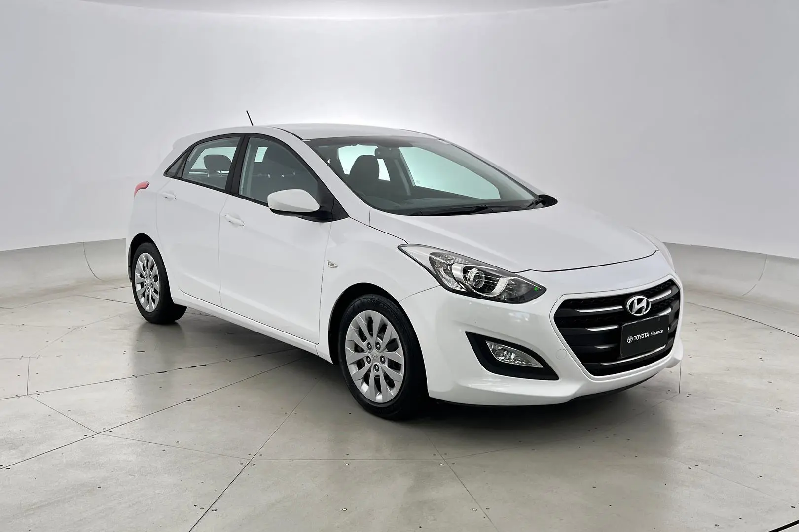 2017 Hyundai I30 Gallery Image 1