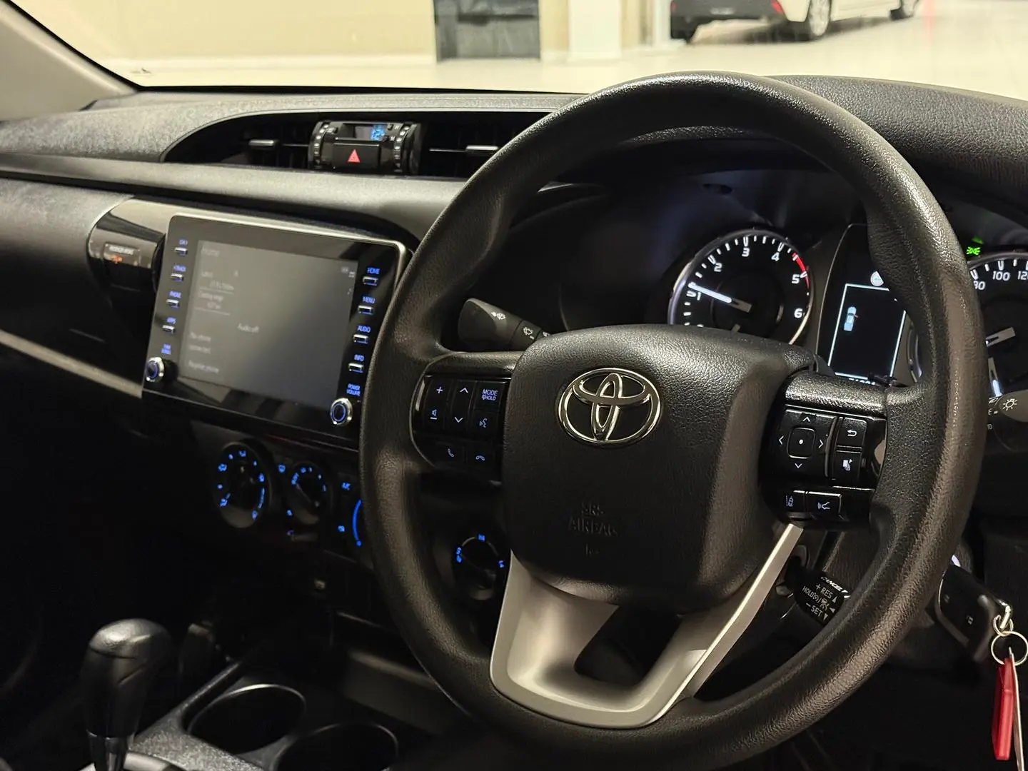 2022 Toyota Hilux Gallery Image 16