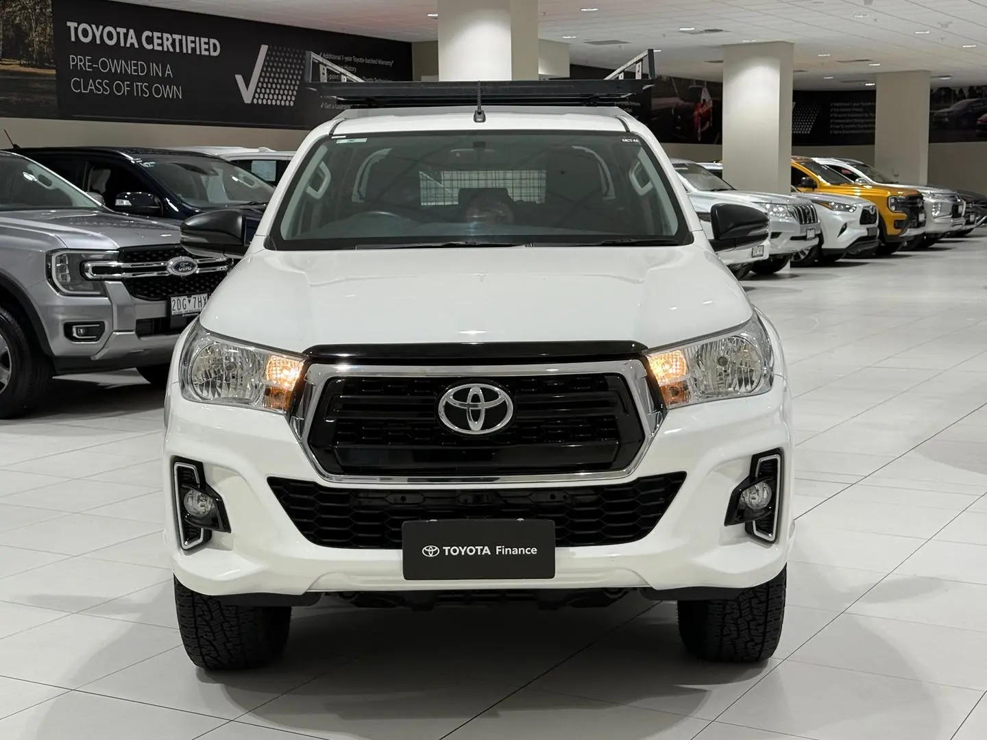 2019 Toyota Hilux Gallery Image 4