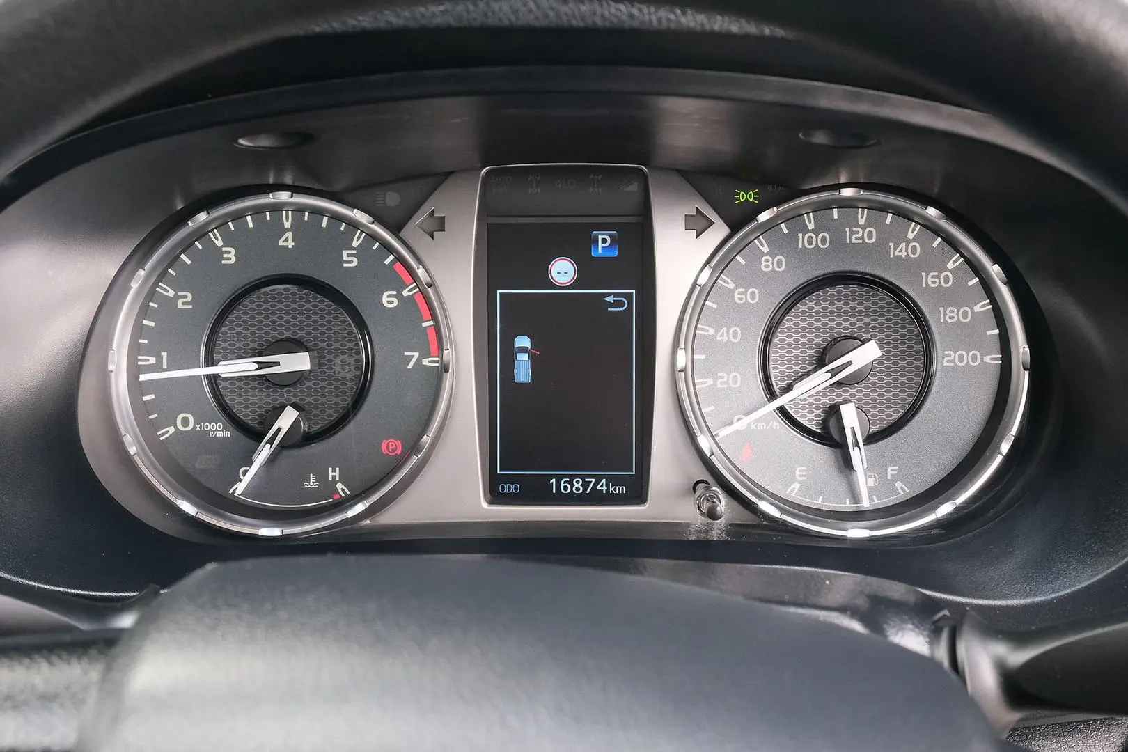 2024 Toyota Hilux Gallery Image 16