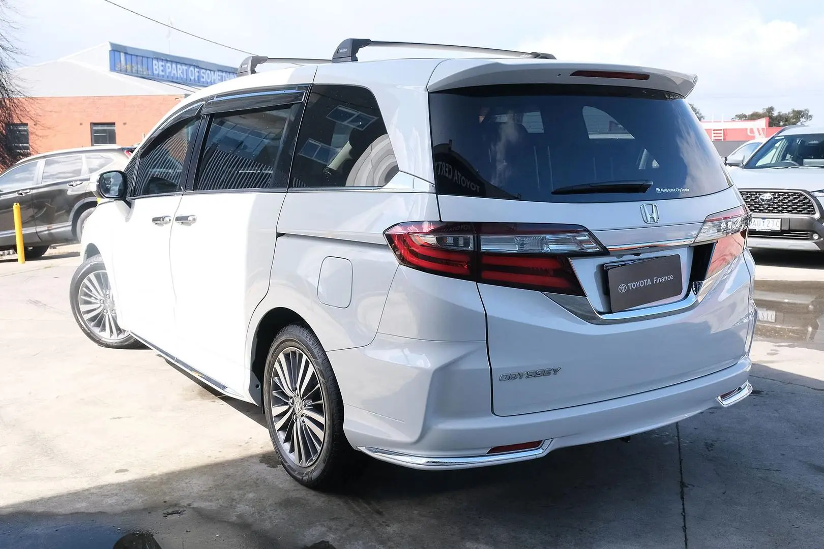2018 Honda Odyssey Gallery Image 2