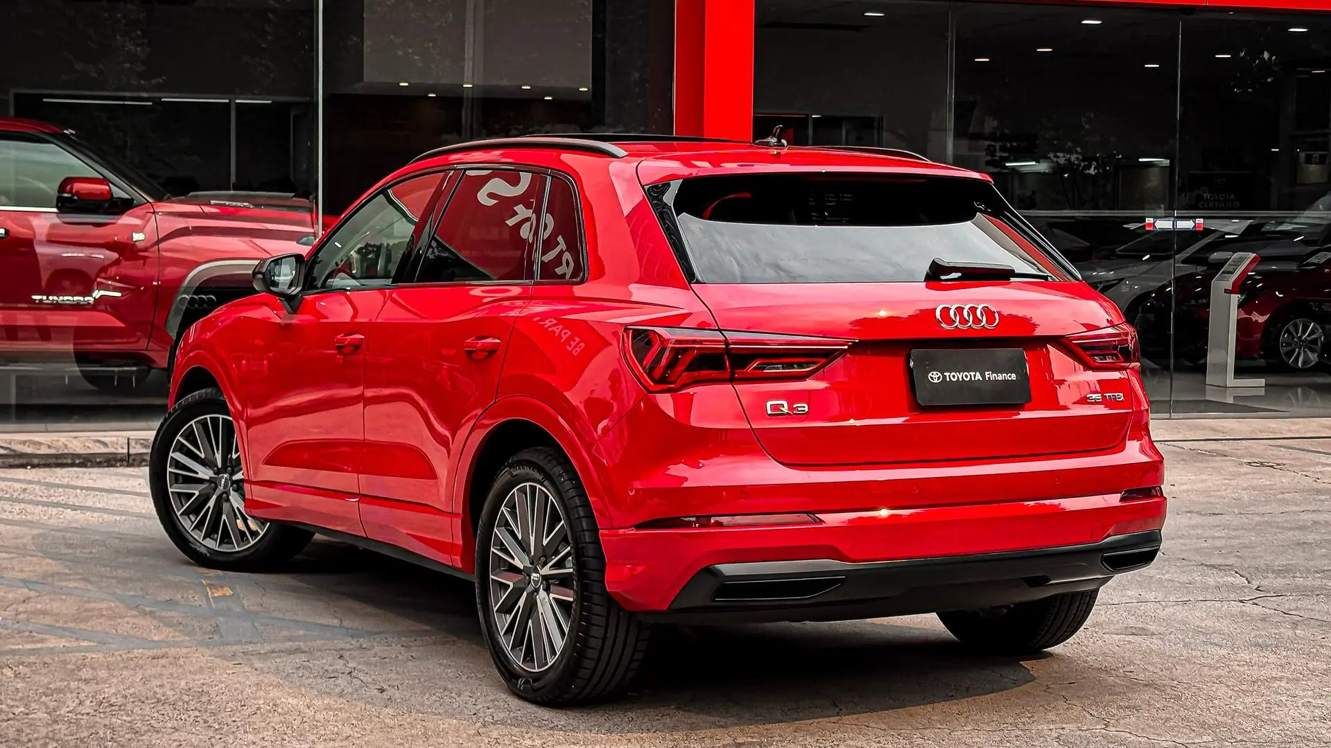 2020 Audi Q3 Gallery Image 2