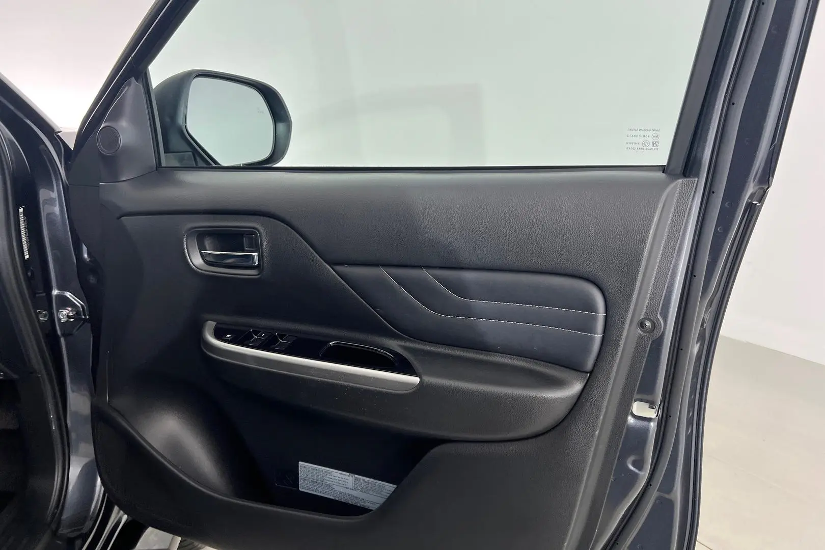 2022 Mitsubishi Triton Gallery Image 18