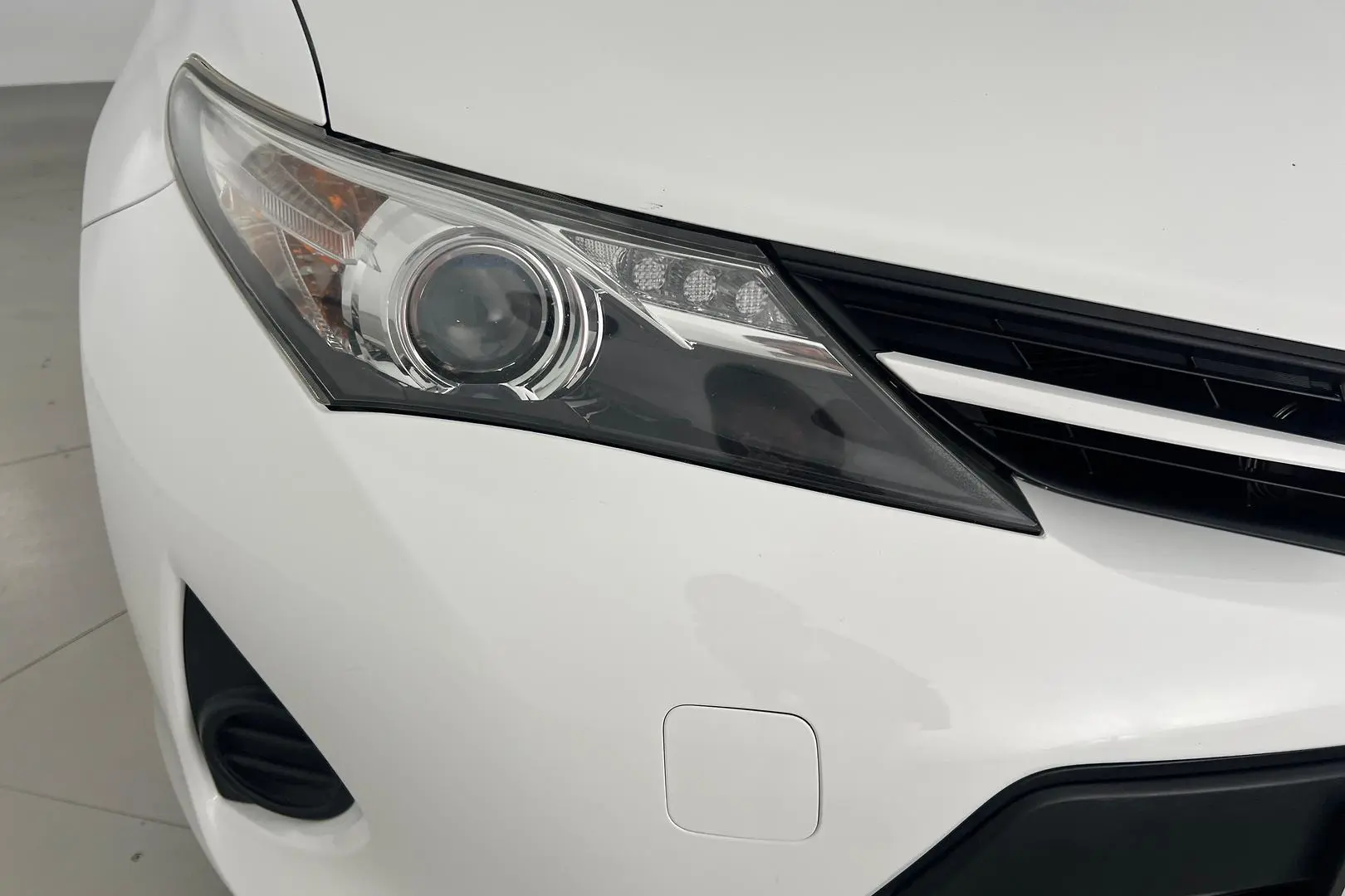 2014 Toyota Corolla Gallery Image 2