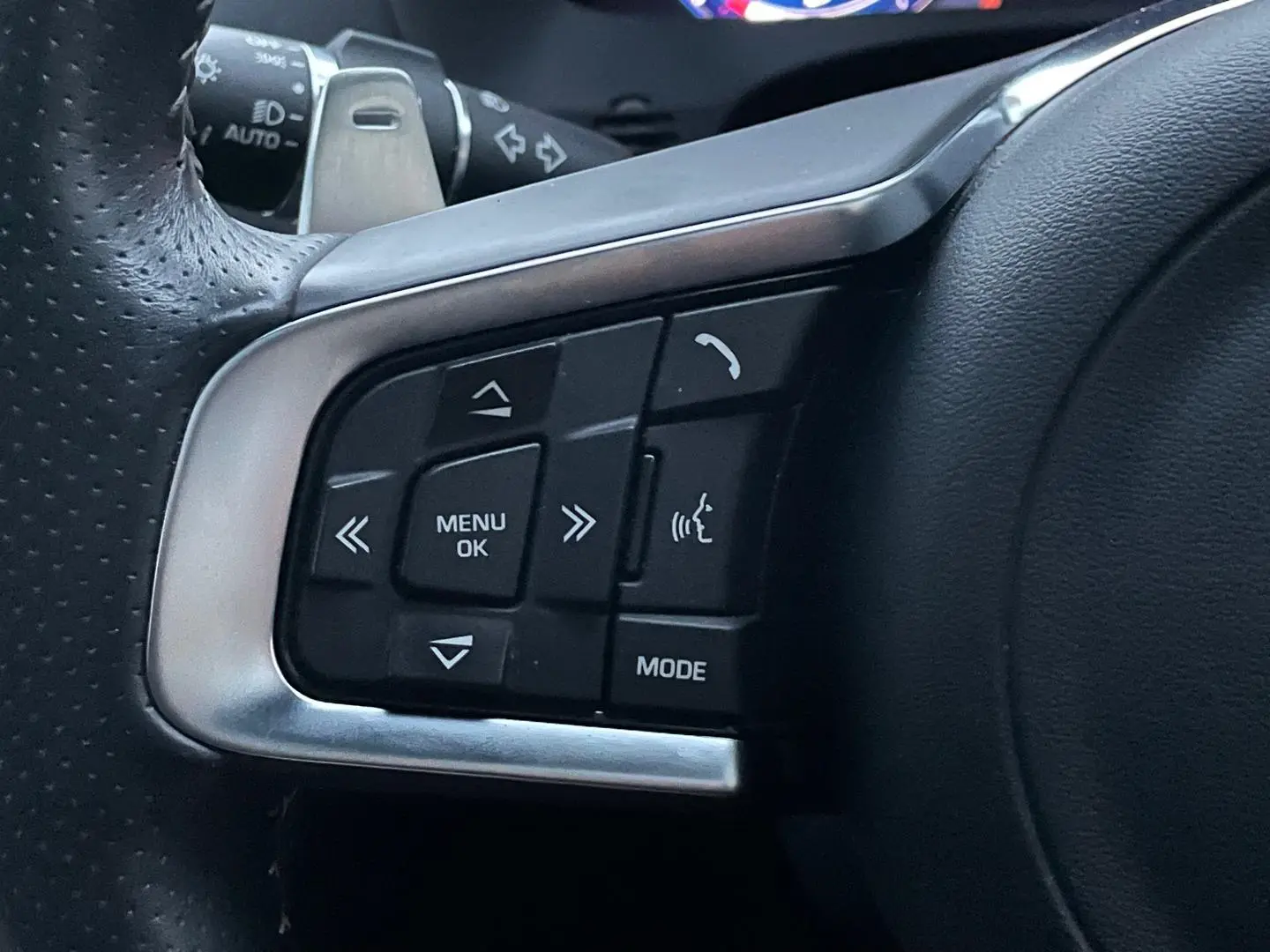 2020 Jaguar F-PACE Gallery Image 26