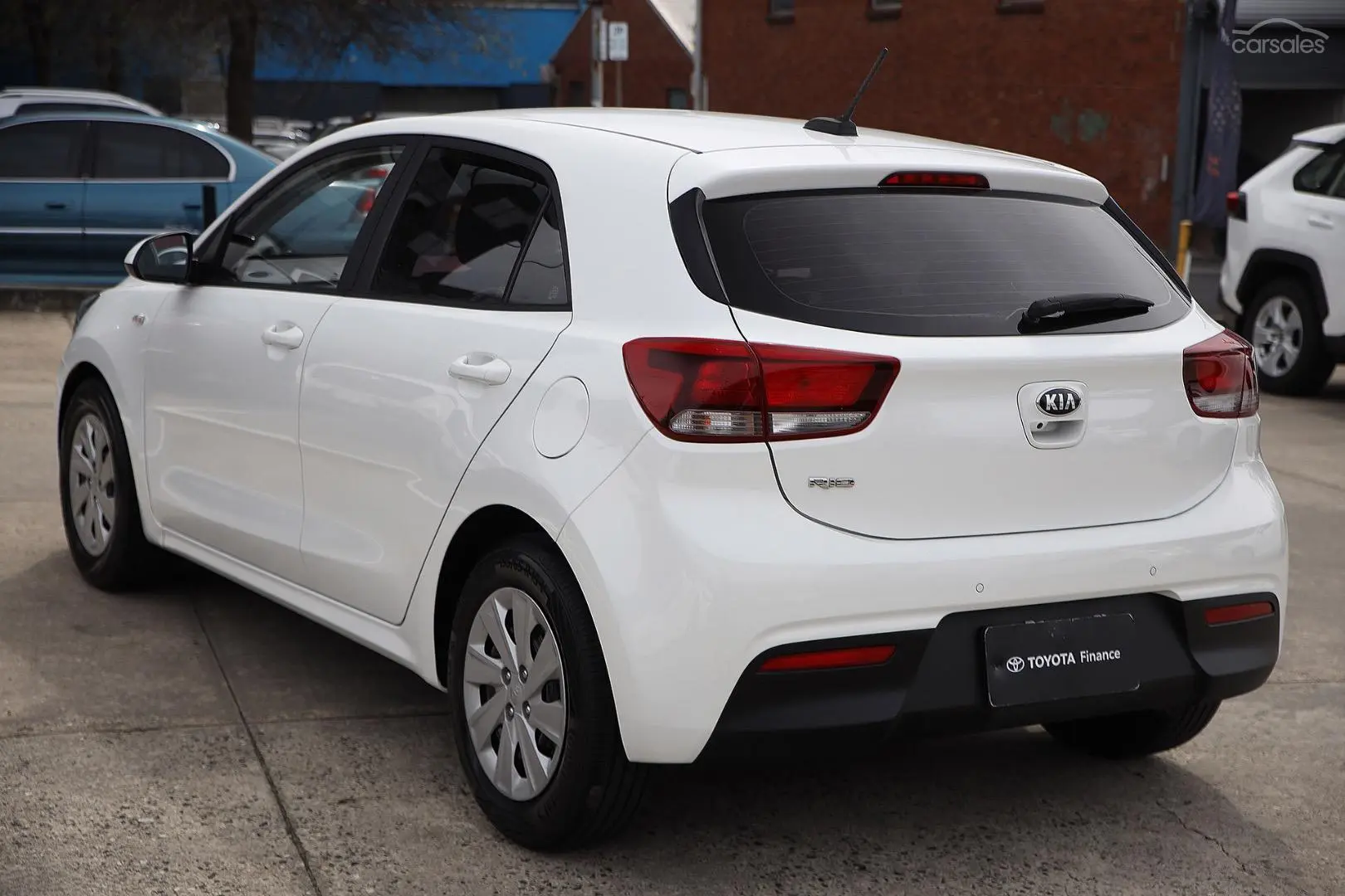 2018 Kia Rio Image 2