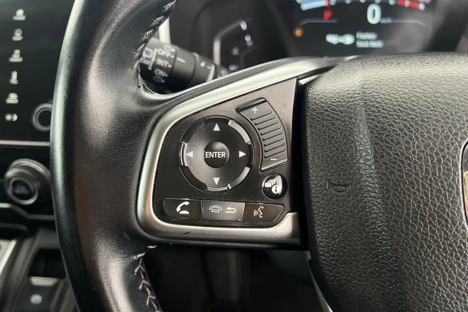 2017 Honda CR-V Gallery Image 16