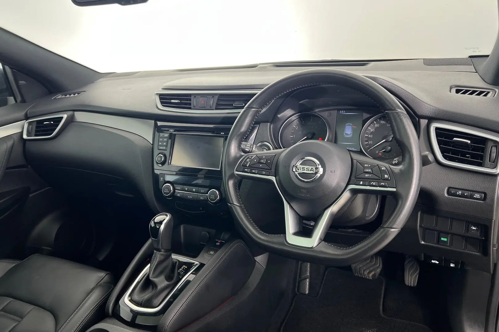 2019 Nissan QASHQAI Gallery Image 7