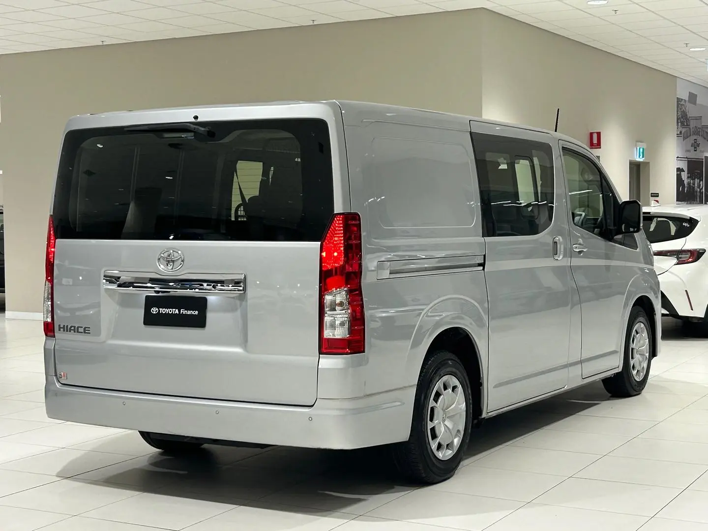 2020 Toyota Hiace Gallery Image 10