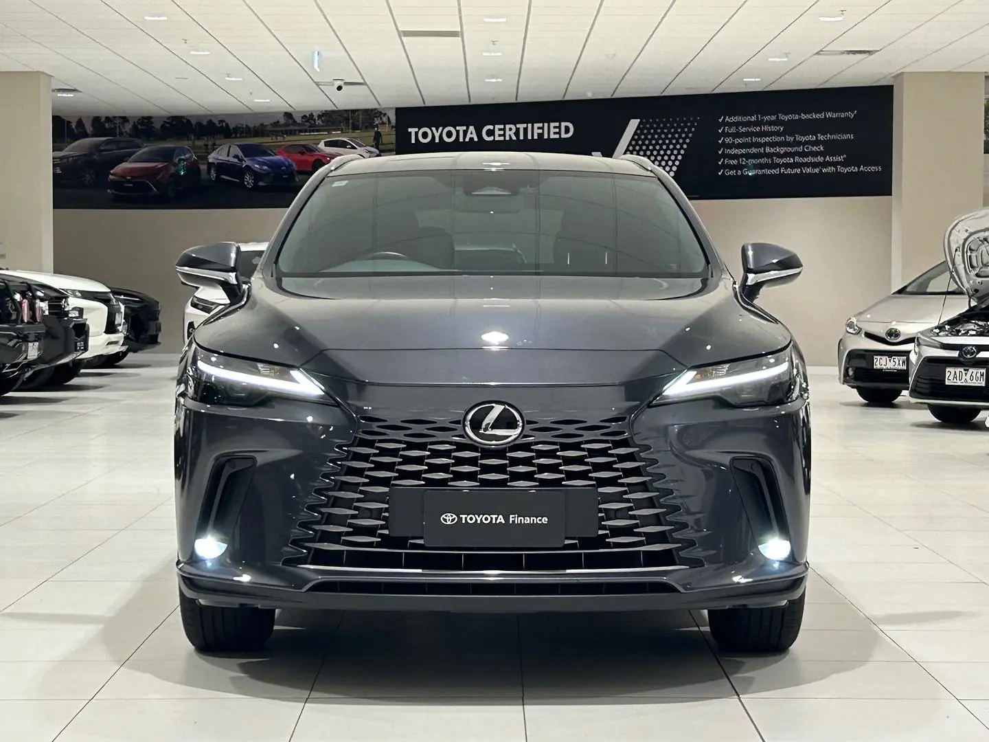 2024 Lexus RX Gallery Image 4