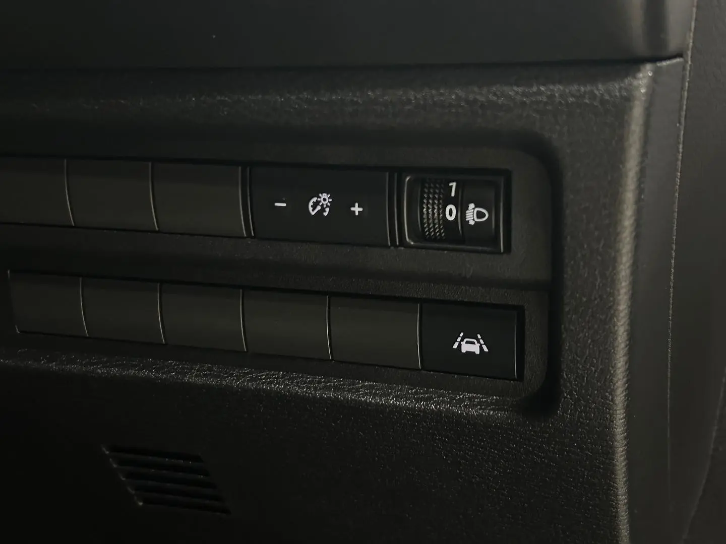 2022 Mitsubishi Outlander Gallery Image 25