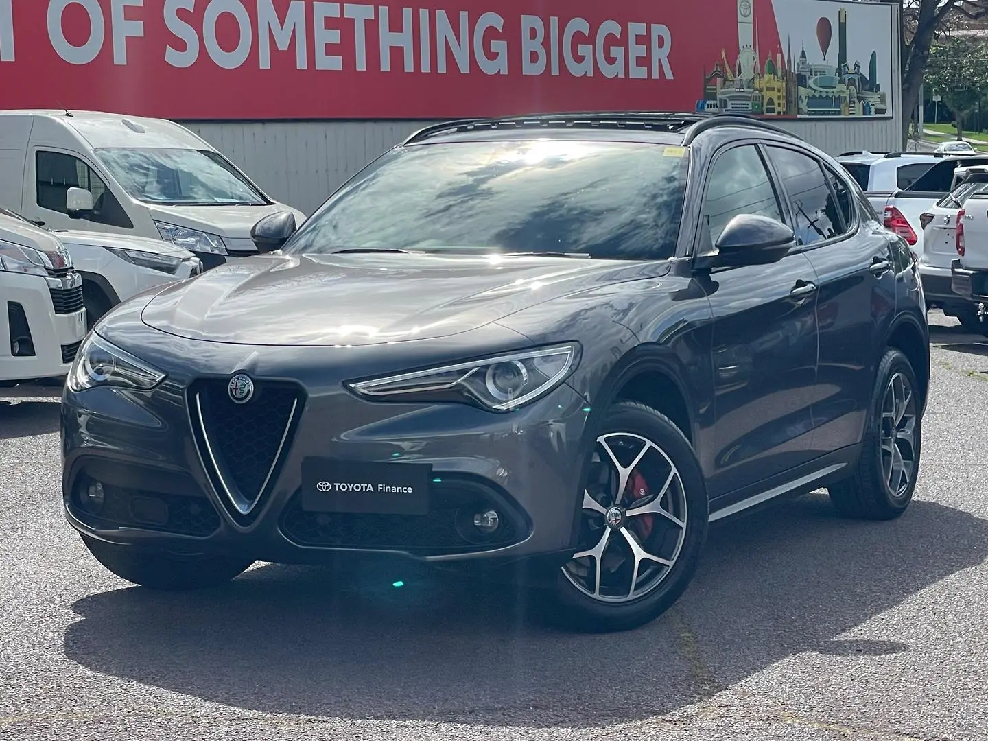 2018 Alfa Romeo Stelvio Gallery Image 10