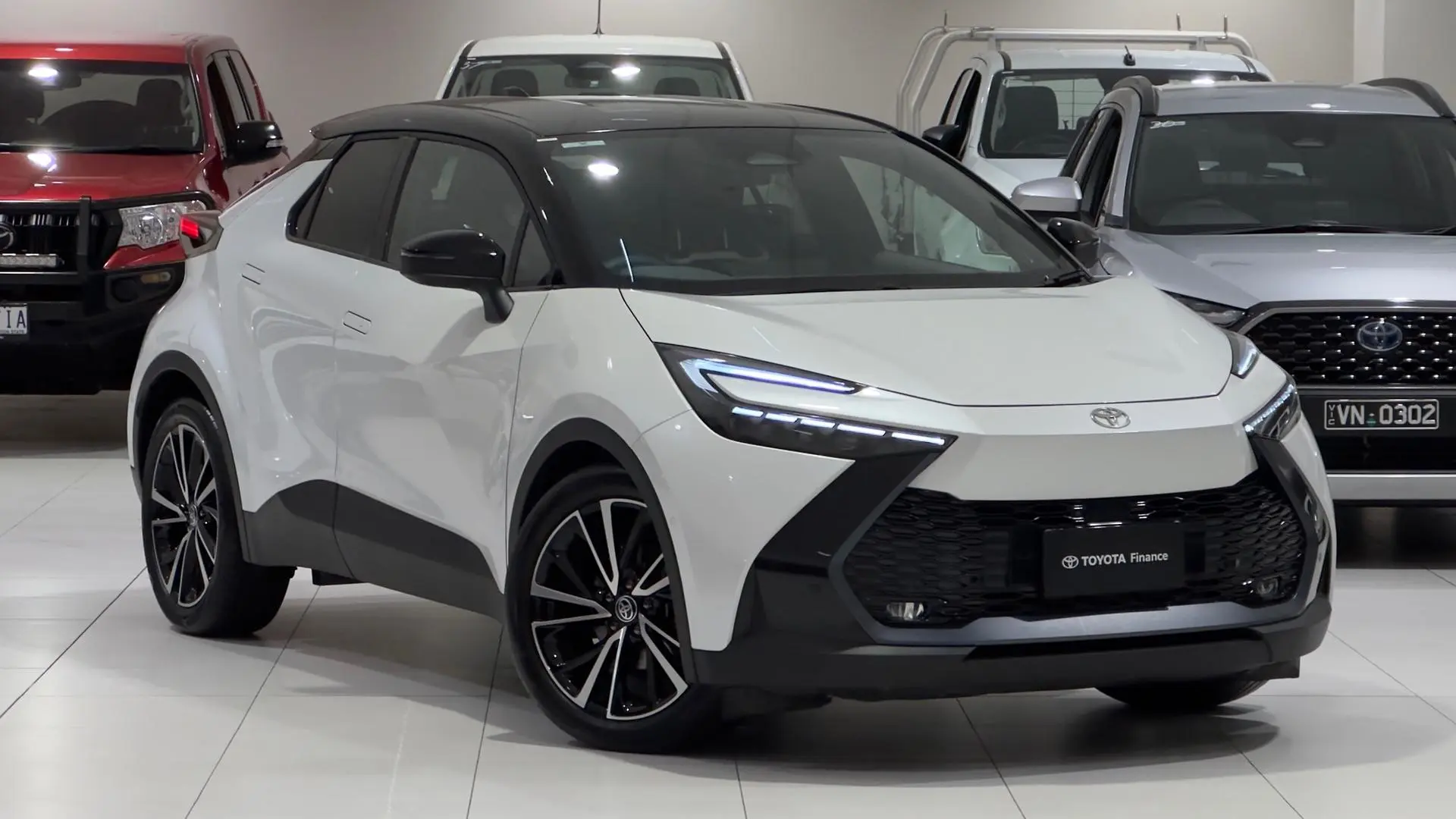2024 Toyota C-HR Gallery Image 1