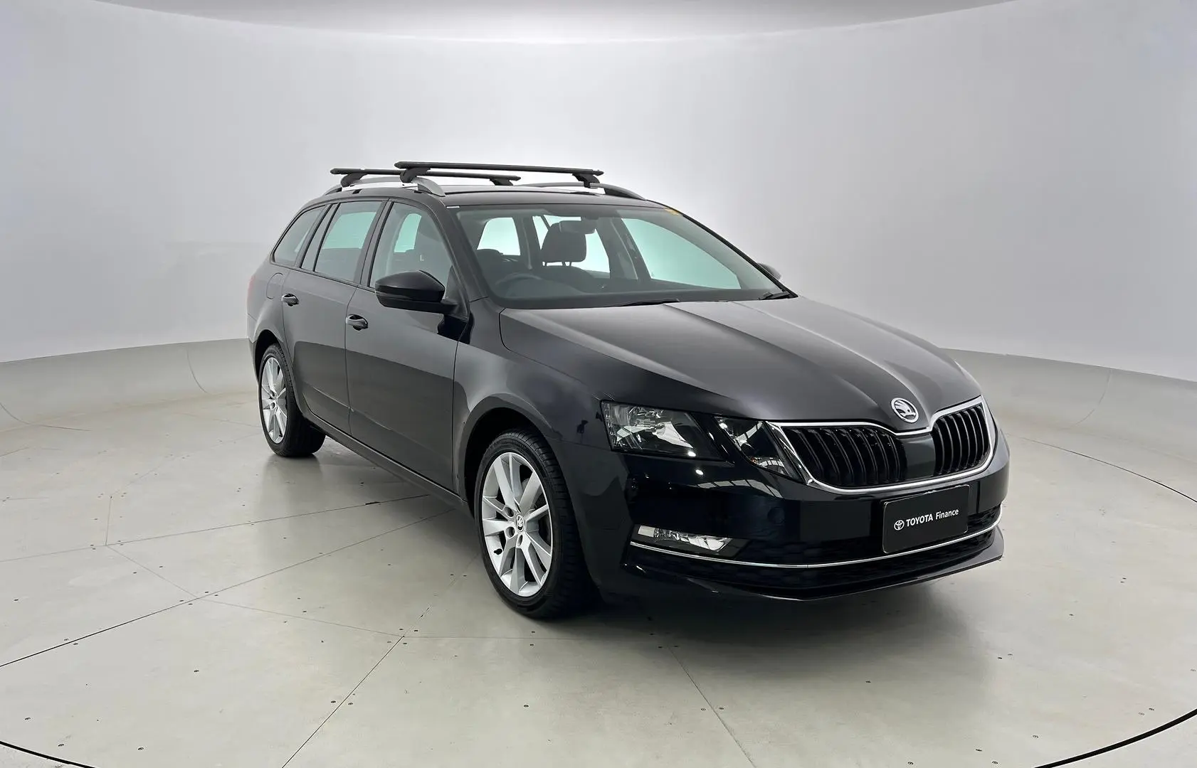 2020 SKODA Octavia Image 1