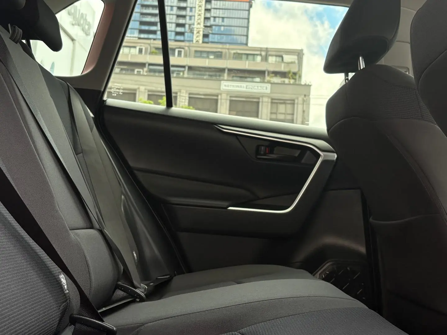 2021 Toyota RAV4 Gallery Image 13