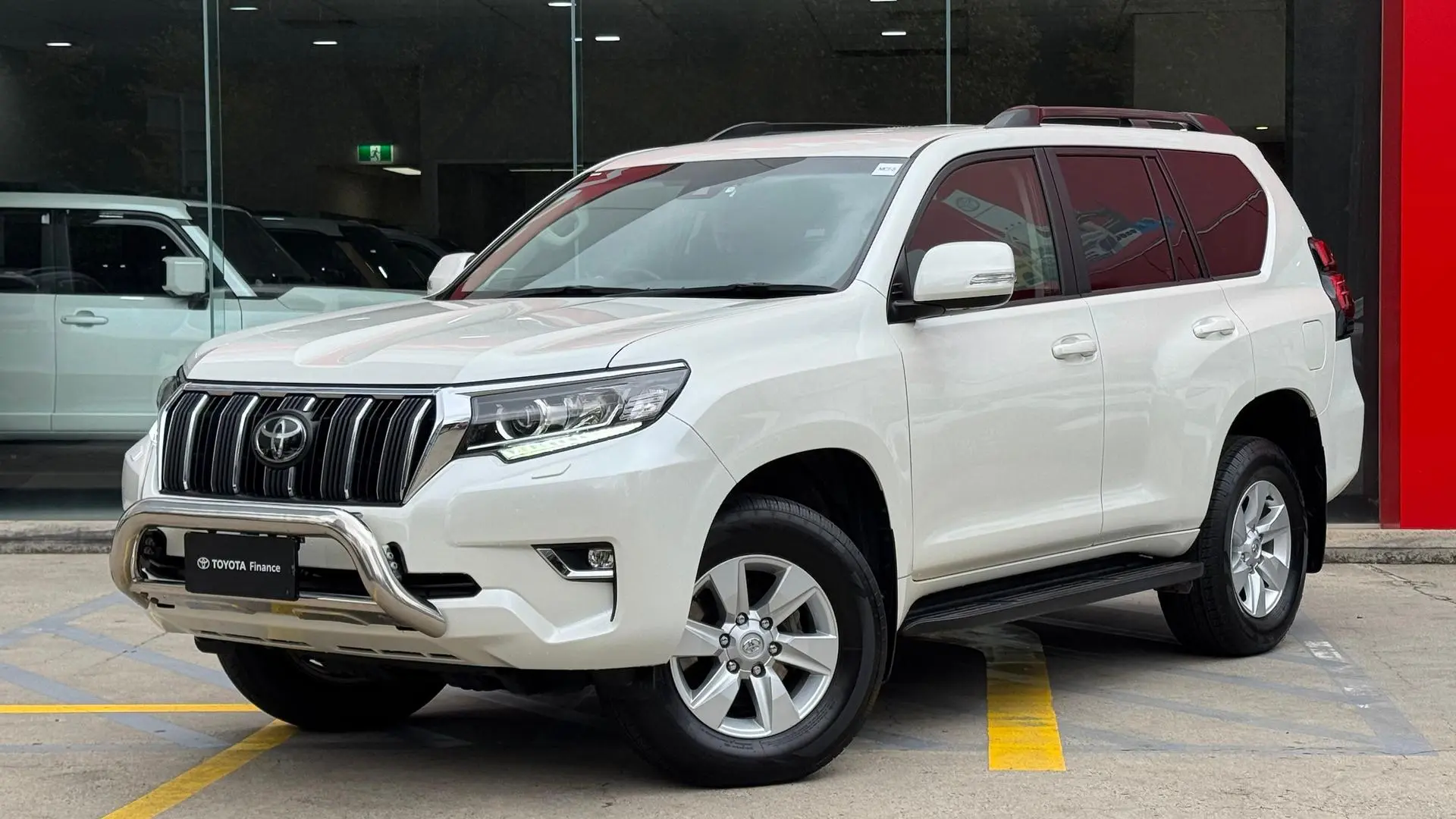 2022 Toyota Landcruiser Prado Gallery Image 9