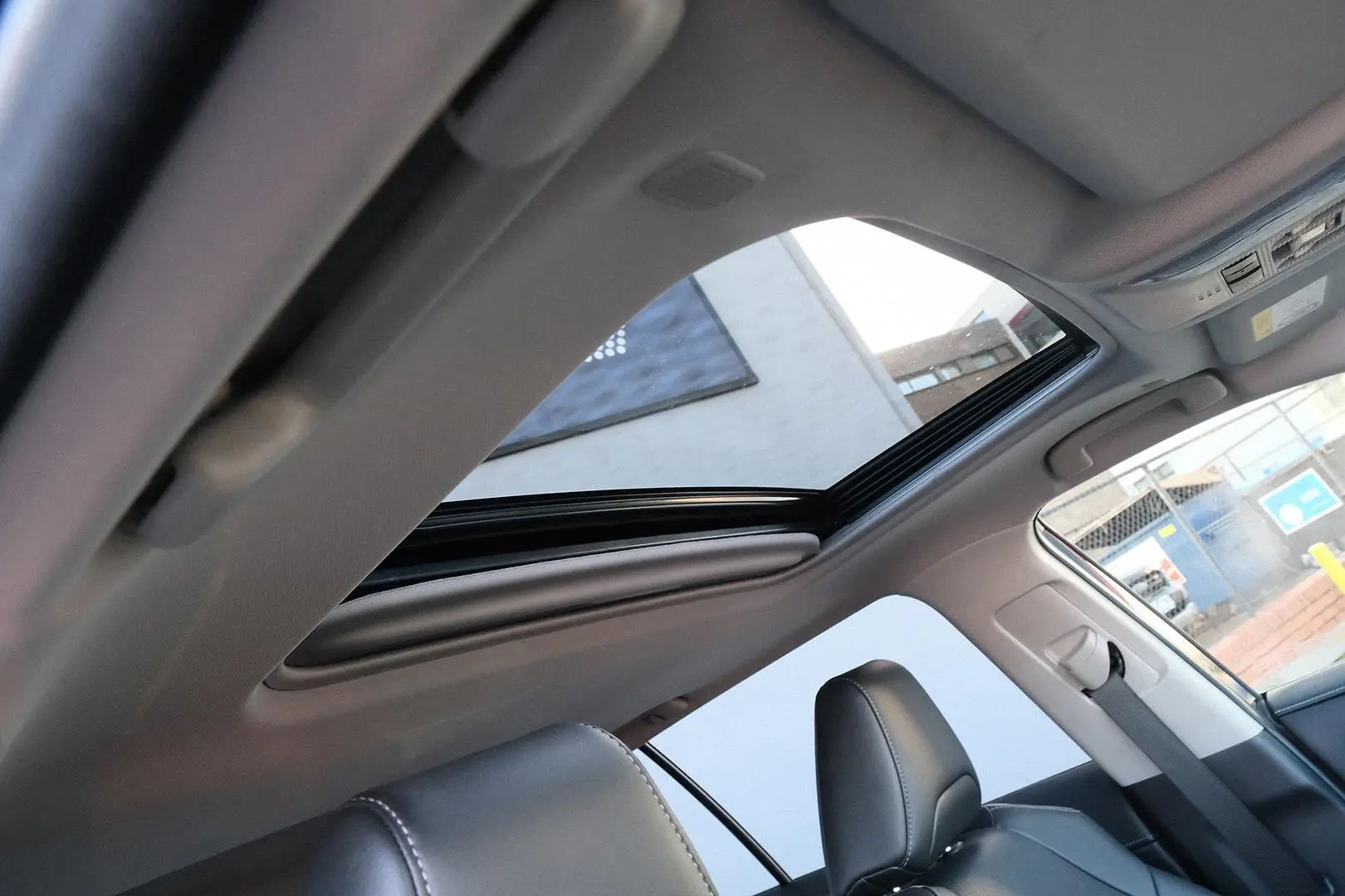 2023 Toyota RAV4 Gallery Image 8