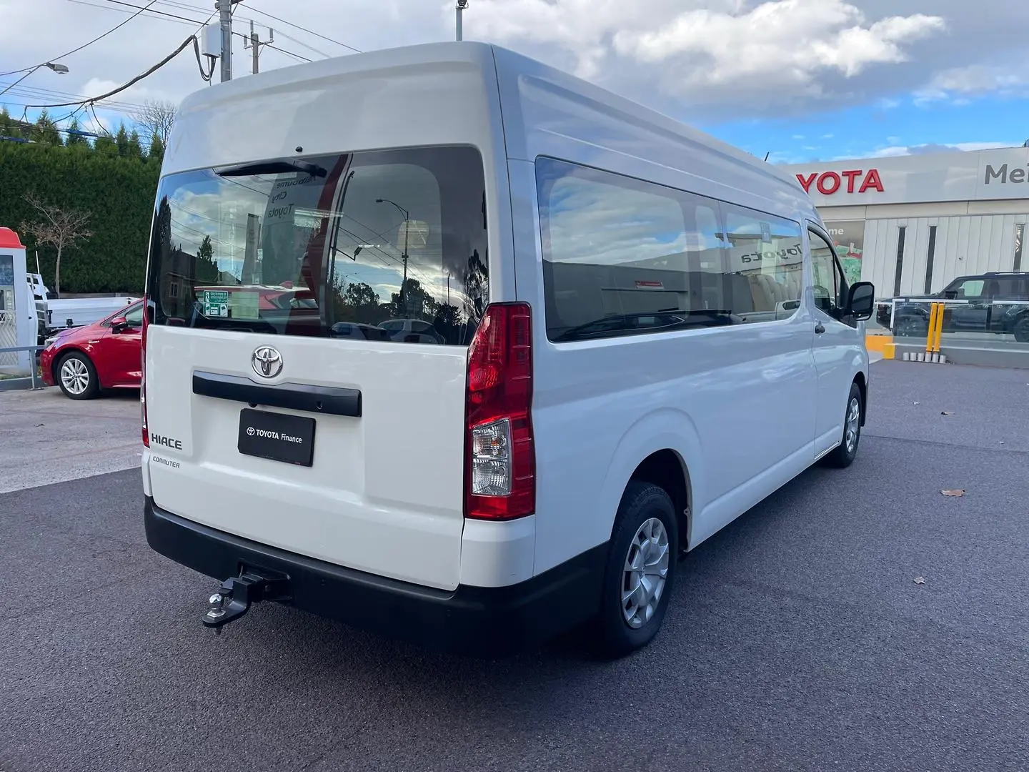 2019 Toyota Hiace Gallery Image 4