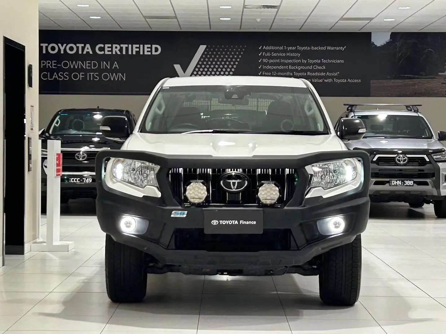 2021 Toyota Landcruiser Prado Gallery Image 4