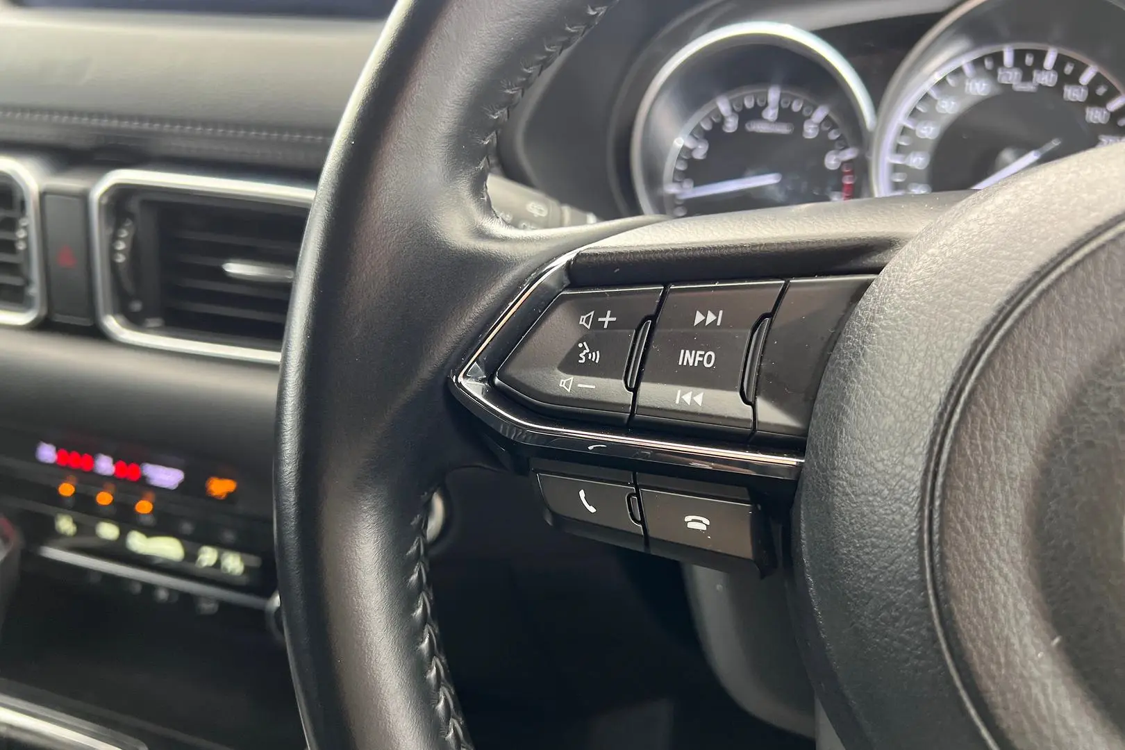 2021 Mazda CX-8 Gallery Image 21