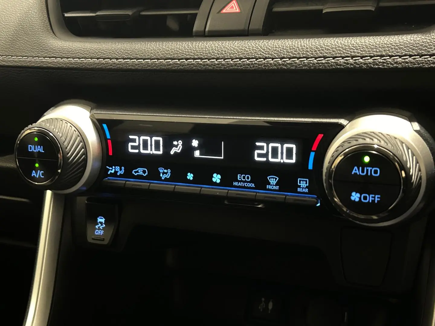 2019 Toyota RAV4 Gallery Image 17