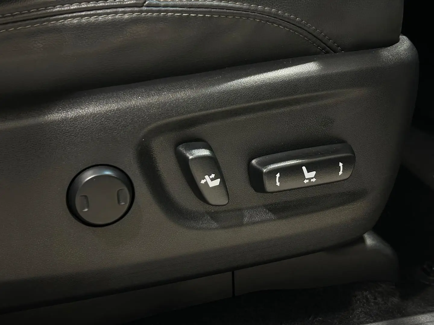 2023 Toyota Landcruiser Prado Gallery Image 24