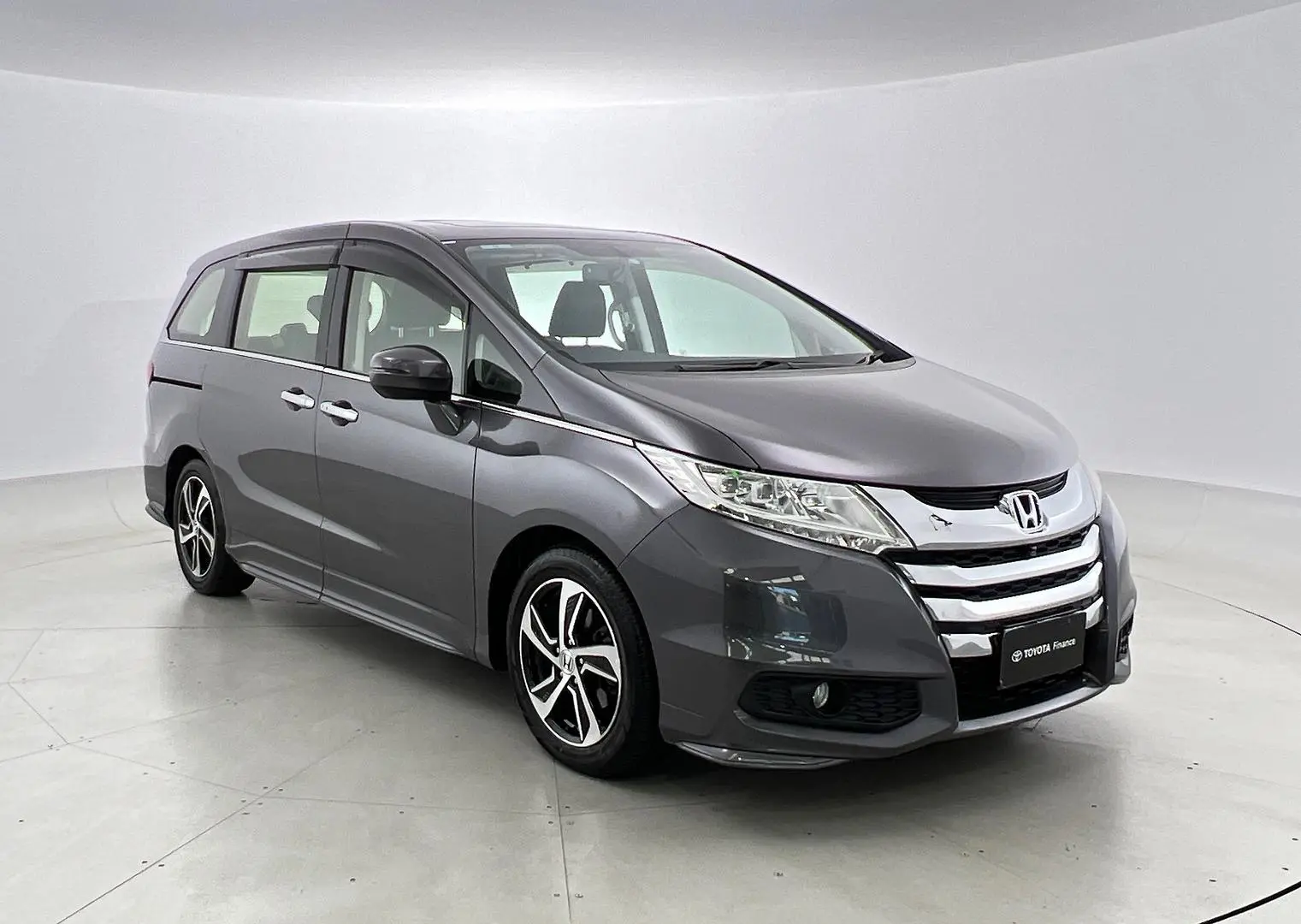 2016 Honda Odyssey Image 1