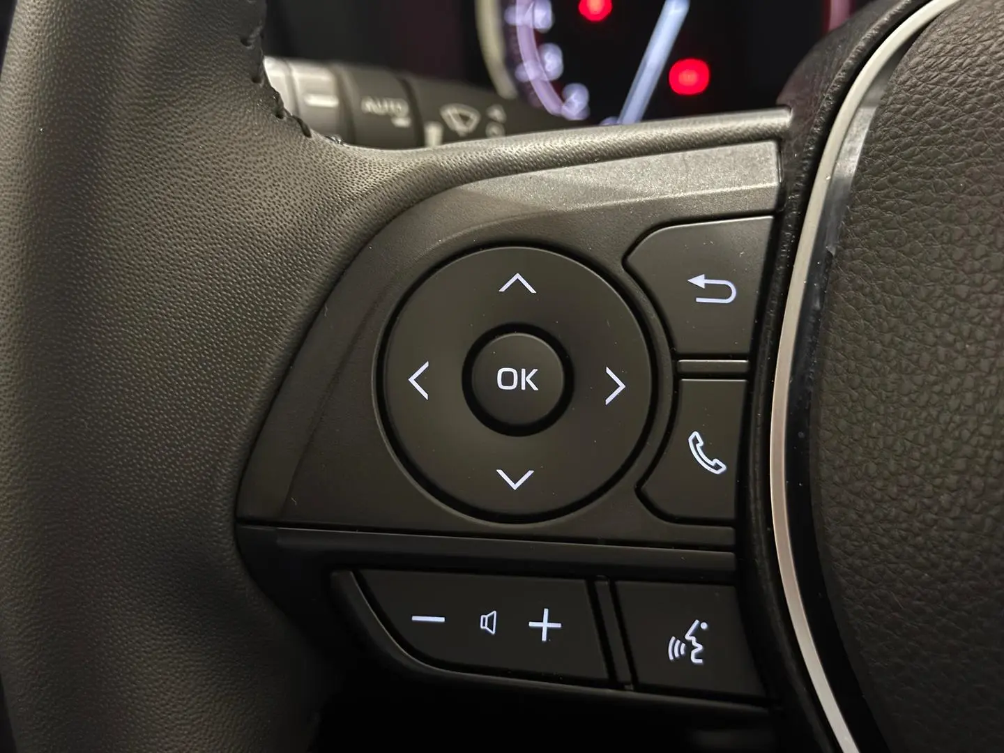 2022 Toyota RAV4 Gallery Image 18
