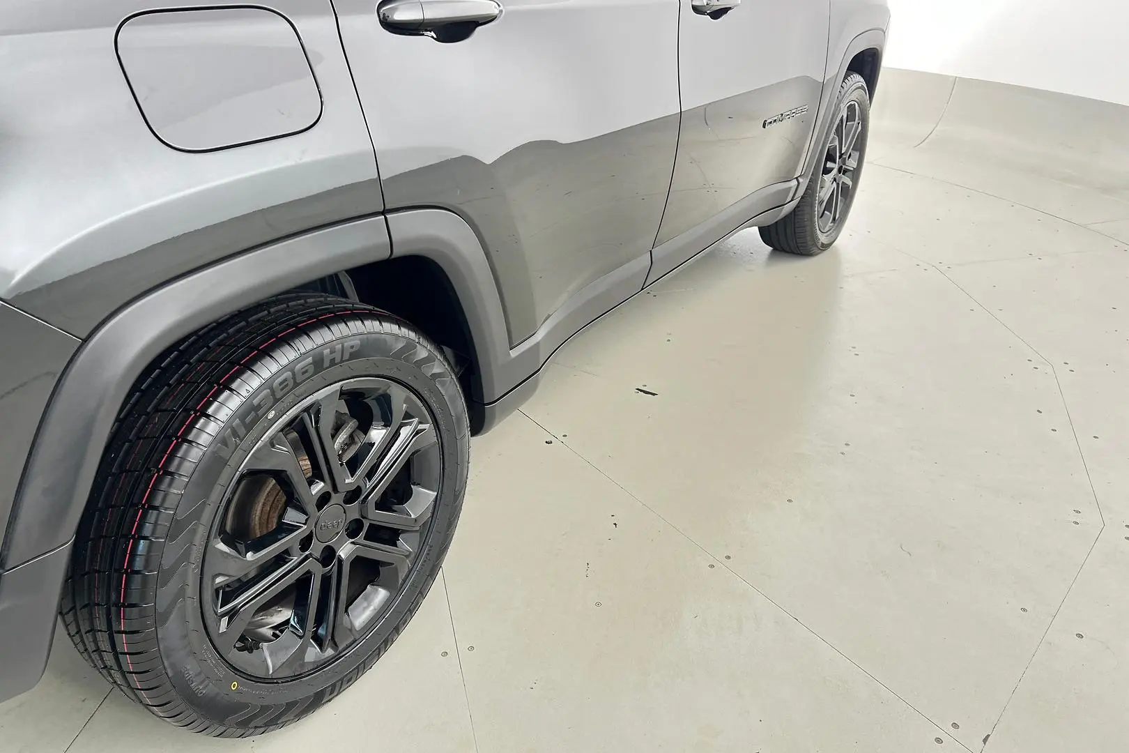 2022 Jeep Compass Gallery Image 9
