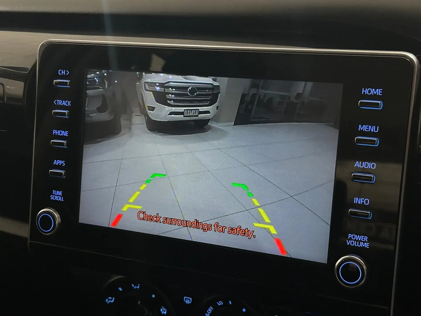 2020 Toyota Hilux Gallery Image 15
