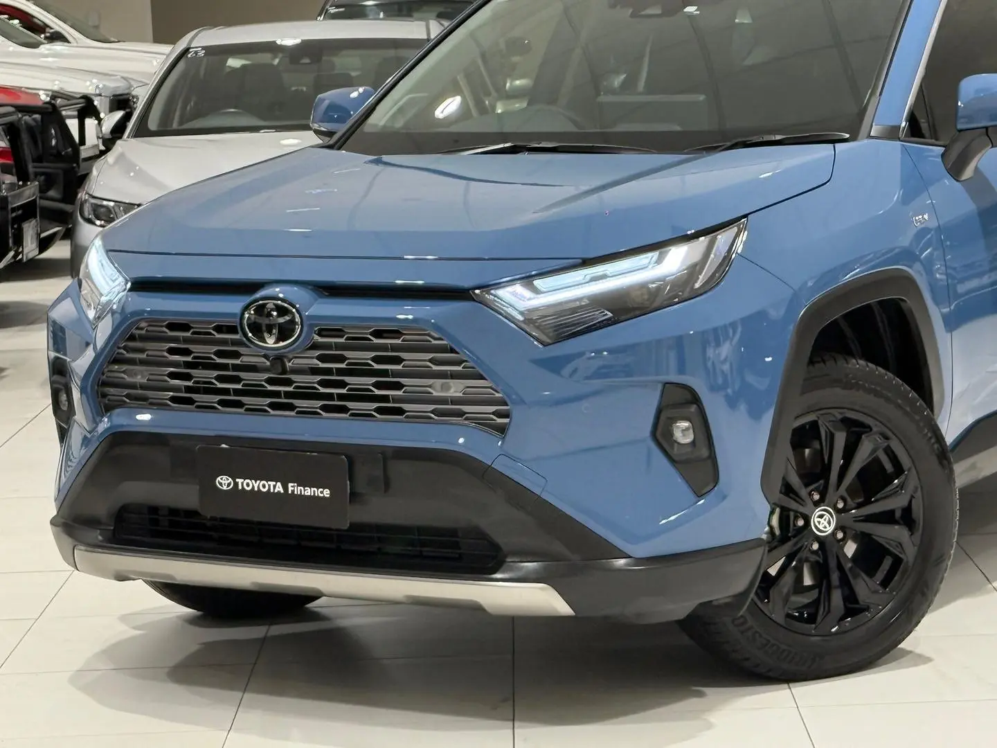 2025 Toyota RAV4 Gallery Image 7