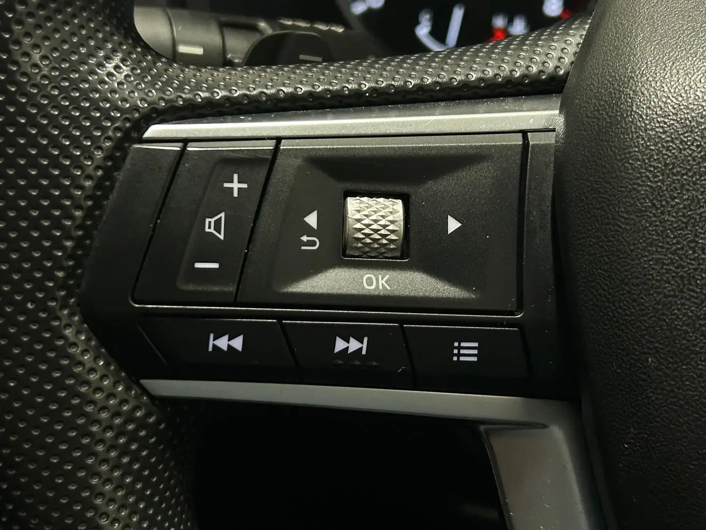 2022 Mitsubishi Outlander Gallery Image 23