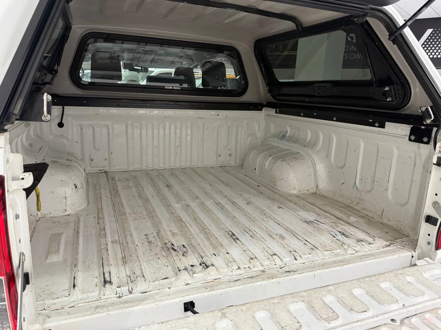 2022 Toyota Hilux Gallery Image 13