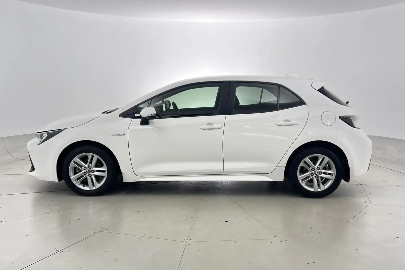 2019 Toyota Corolla Gallery Image 8