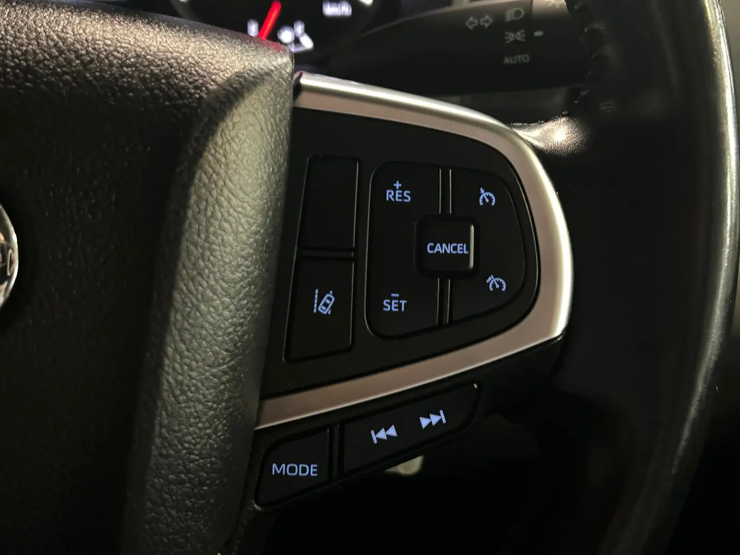 2019 Toyota Hiace Gallery Image 25