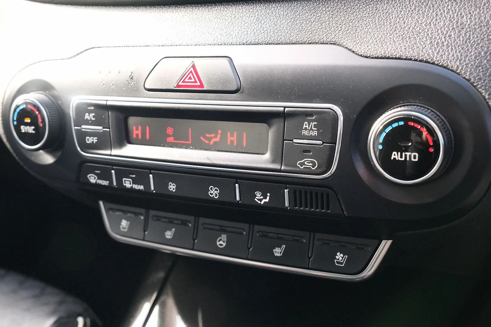 2018 Kia Sorento Gallery Image 22