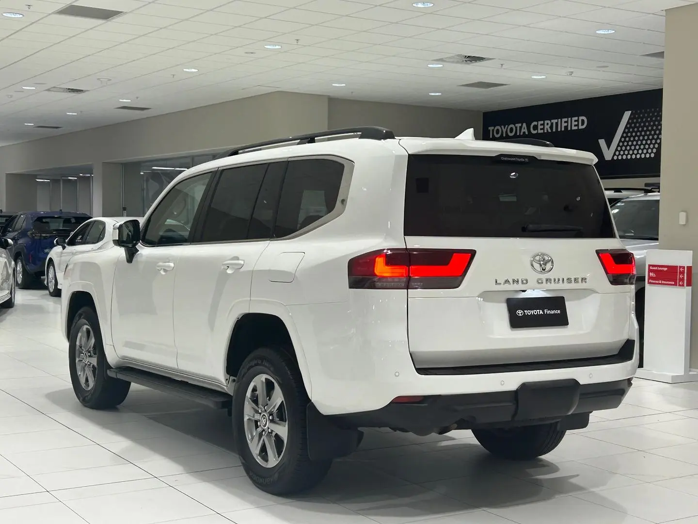 2022 Toyota Landcruiser Gallery Image 8