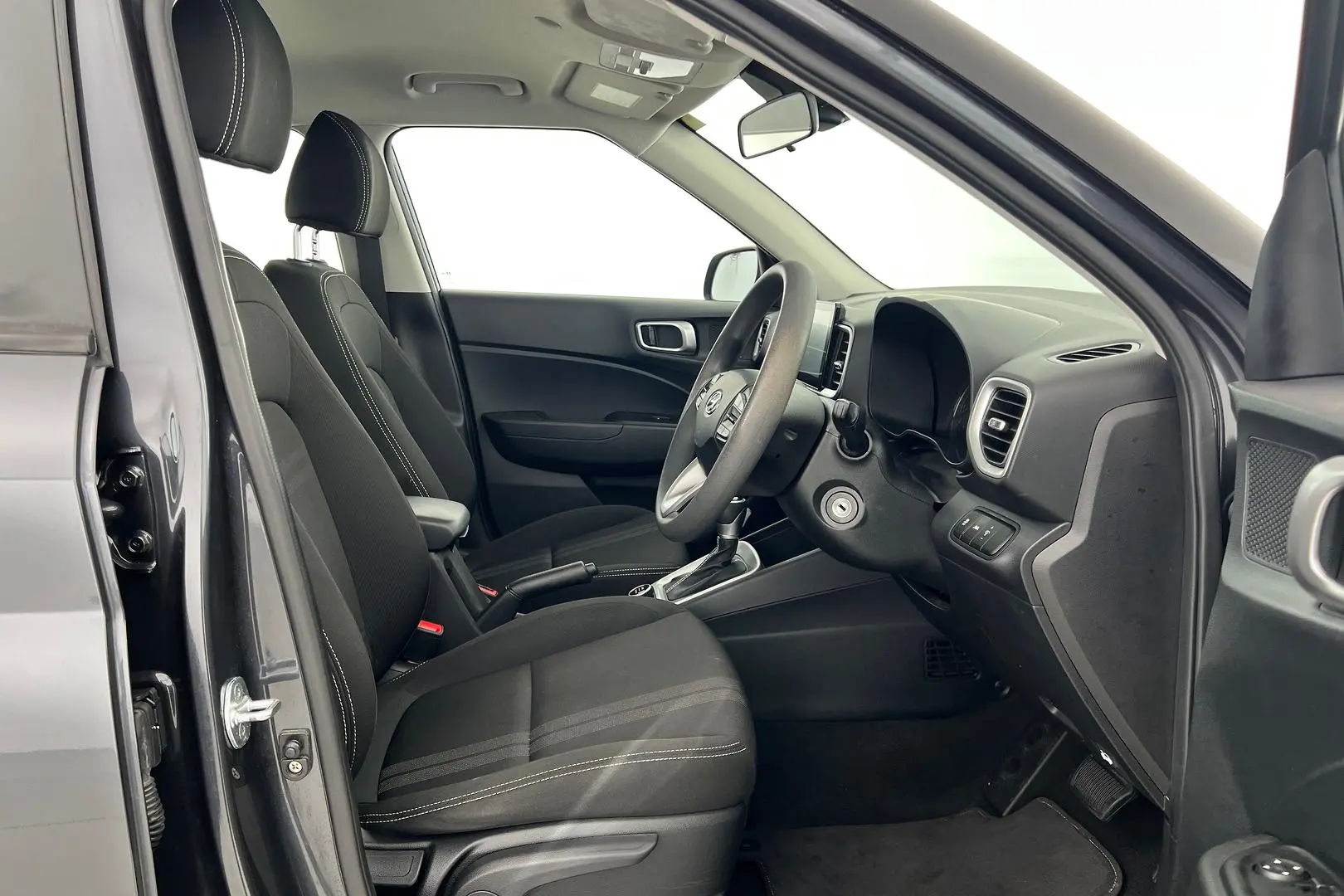 2021 Hyundai Venue Gallery Image 11