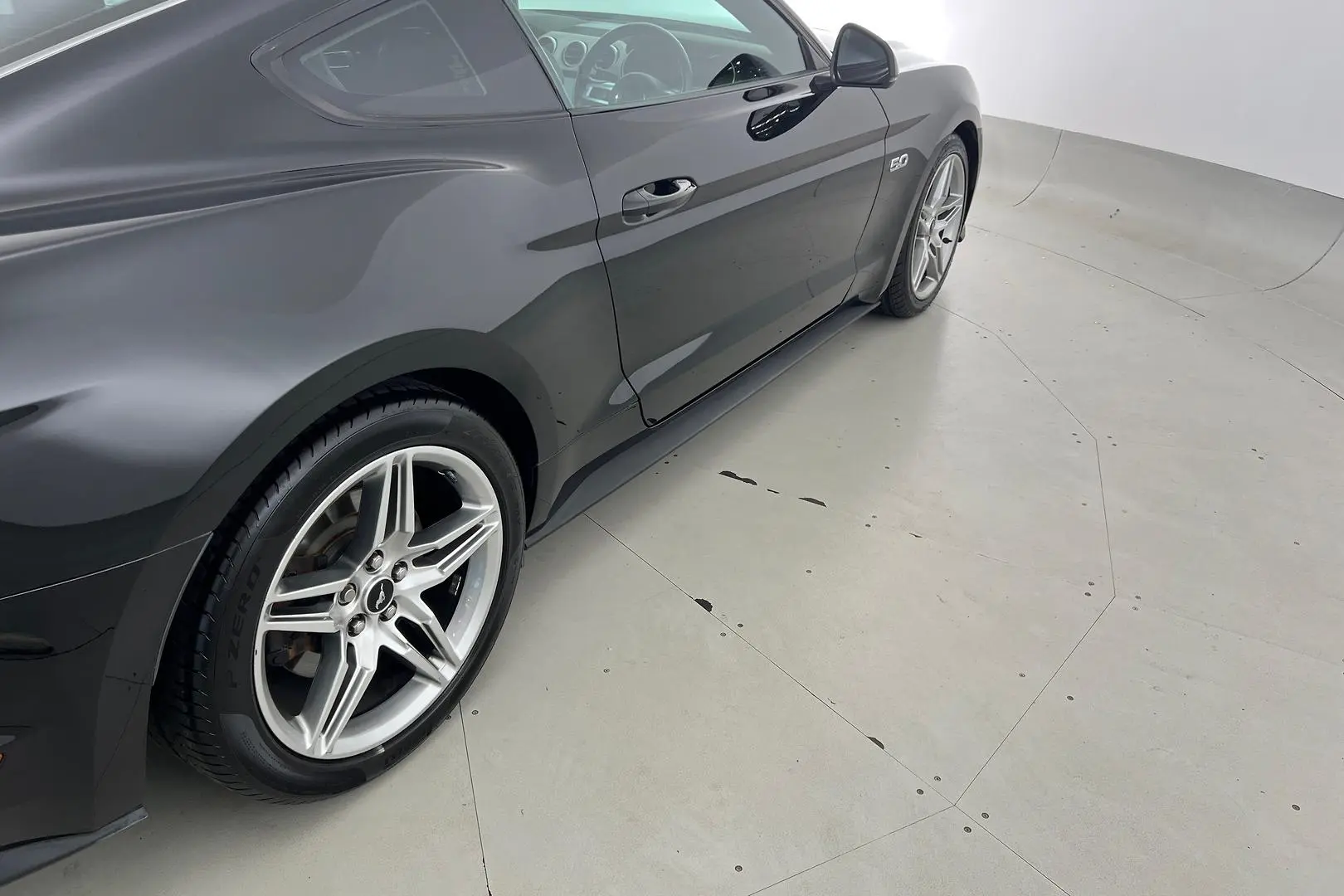 2018 Ford Mustang Gallery Image 11