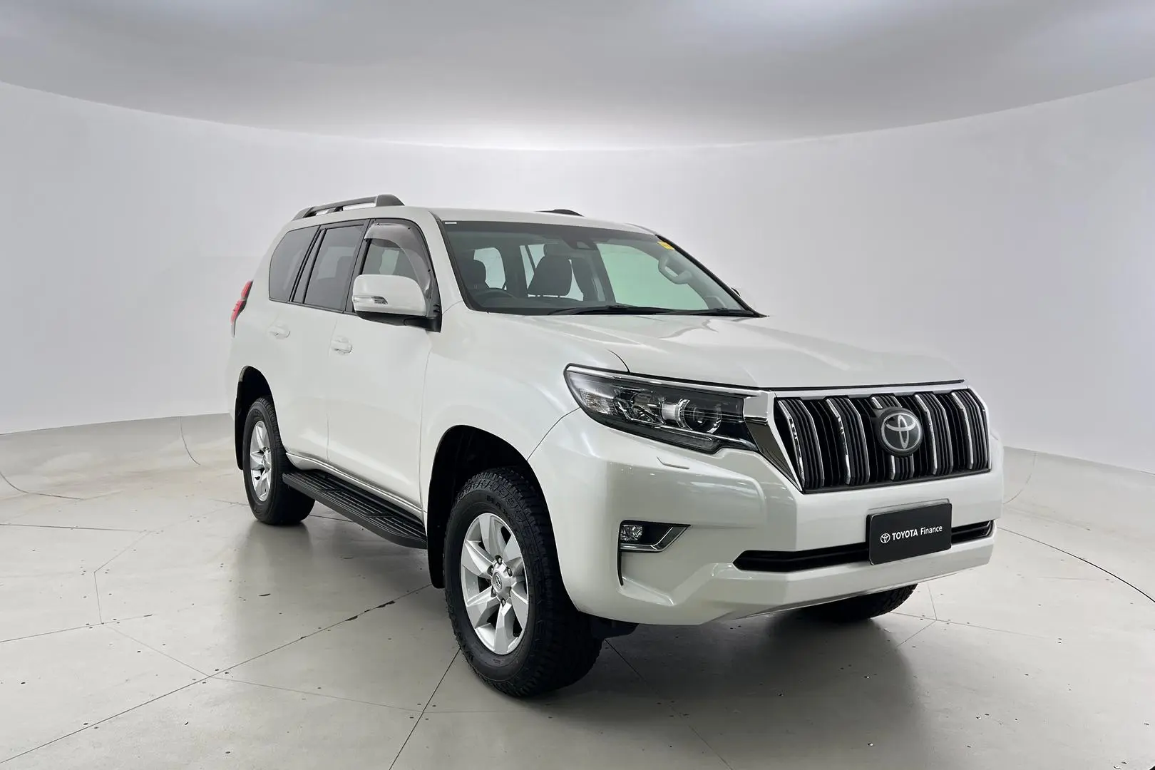 2019 Toyota Landcruiser Prado Gallery Image 1