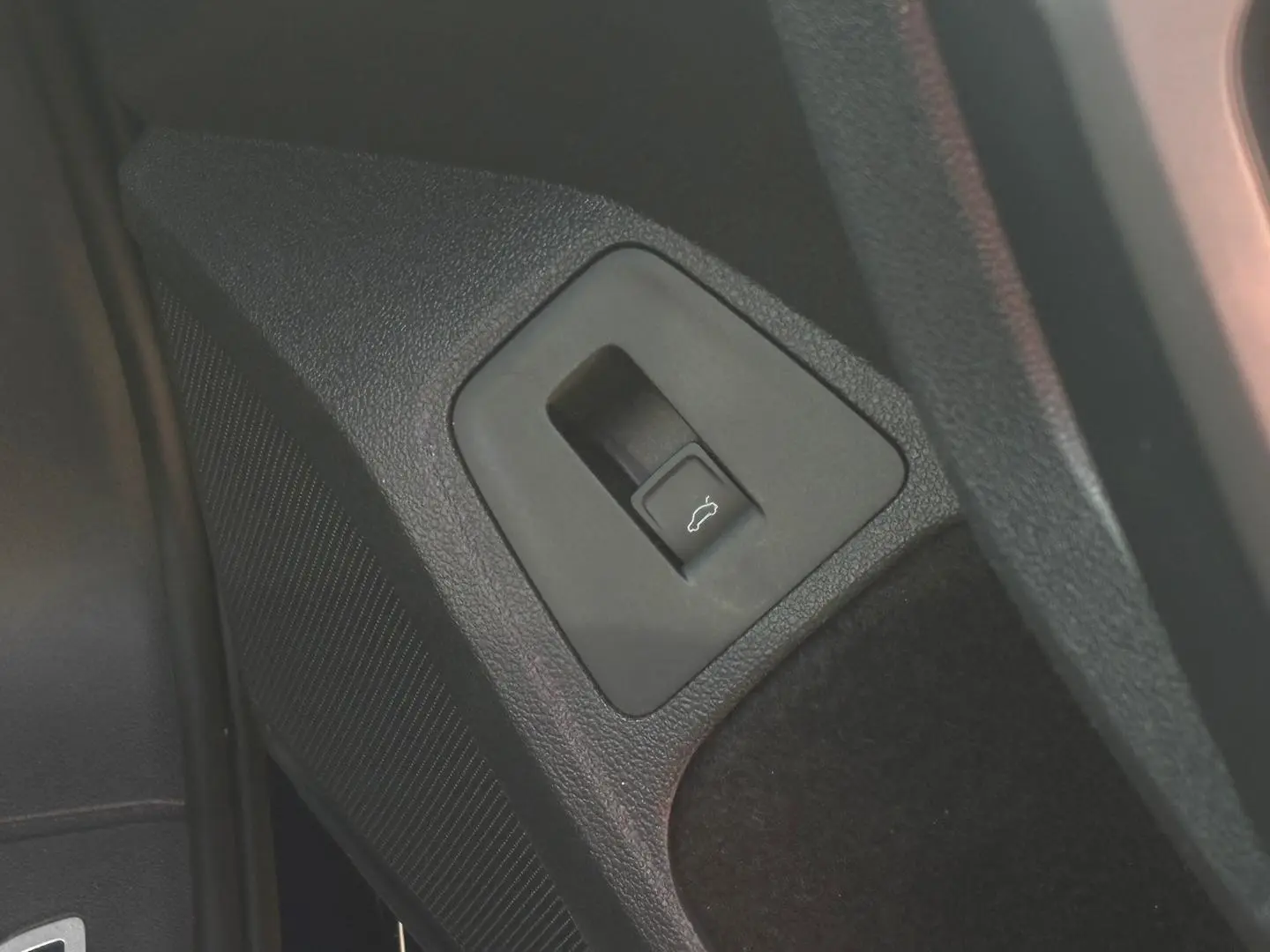 2019 Volkswagen Tiguan Gallery Image 27