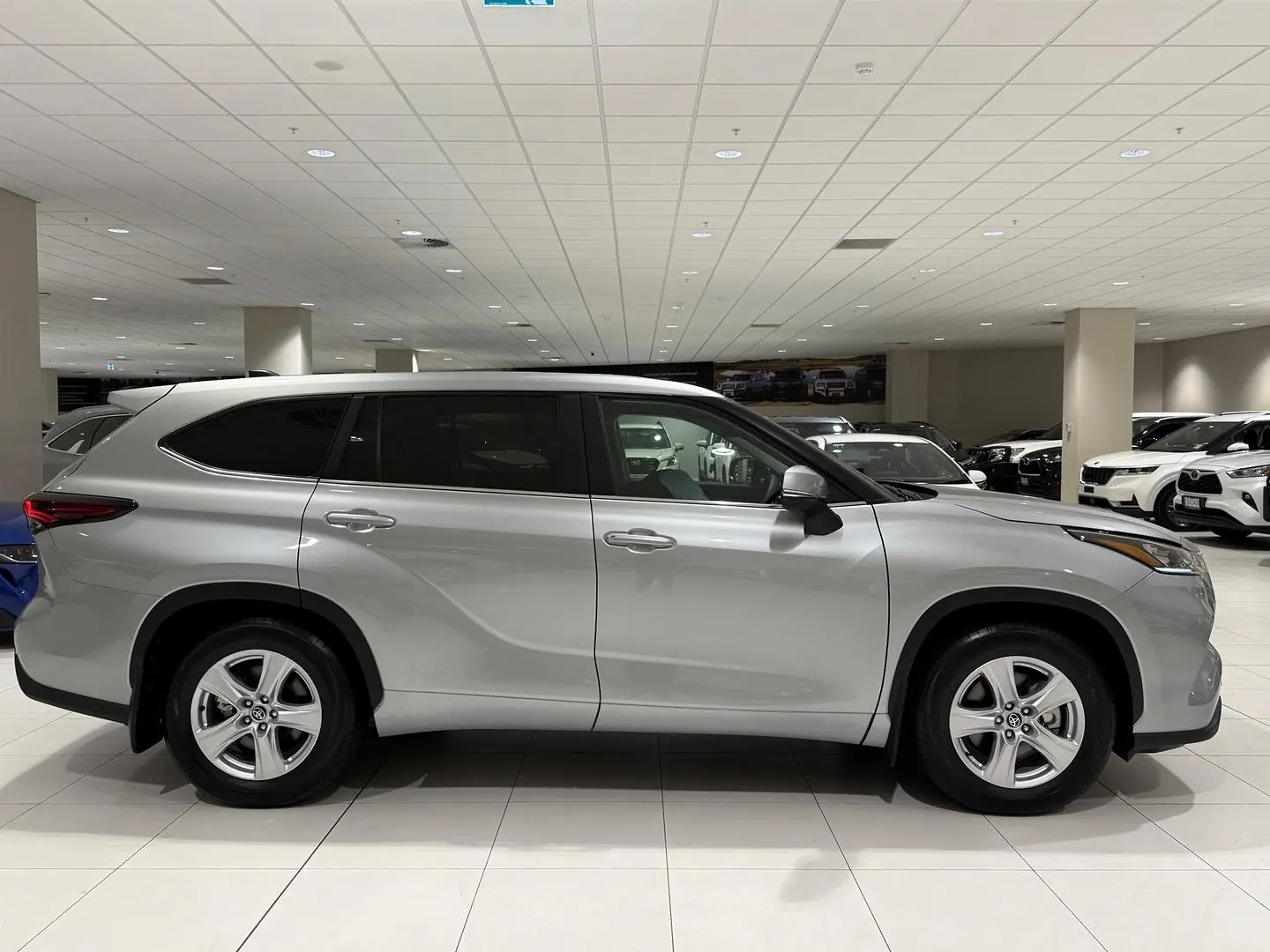 2024 Toyota Kluger Gallery Image 2