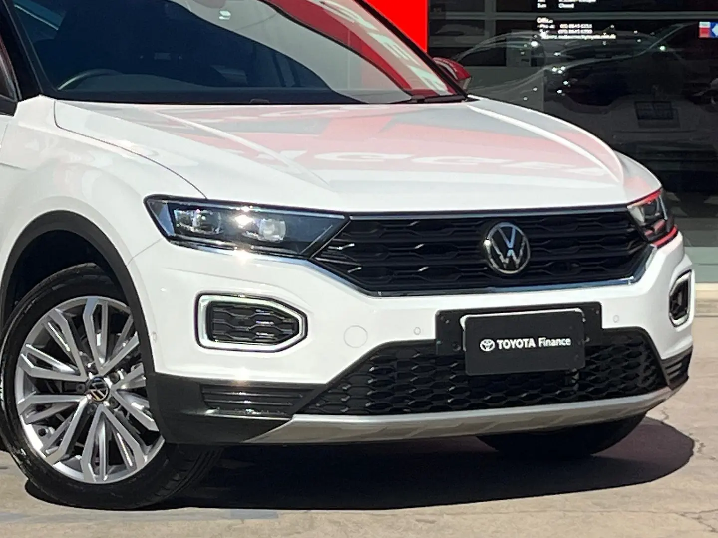 2021 Volkswagen T-Roc Gallery Image 12