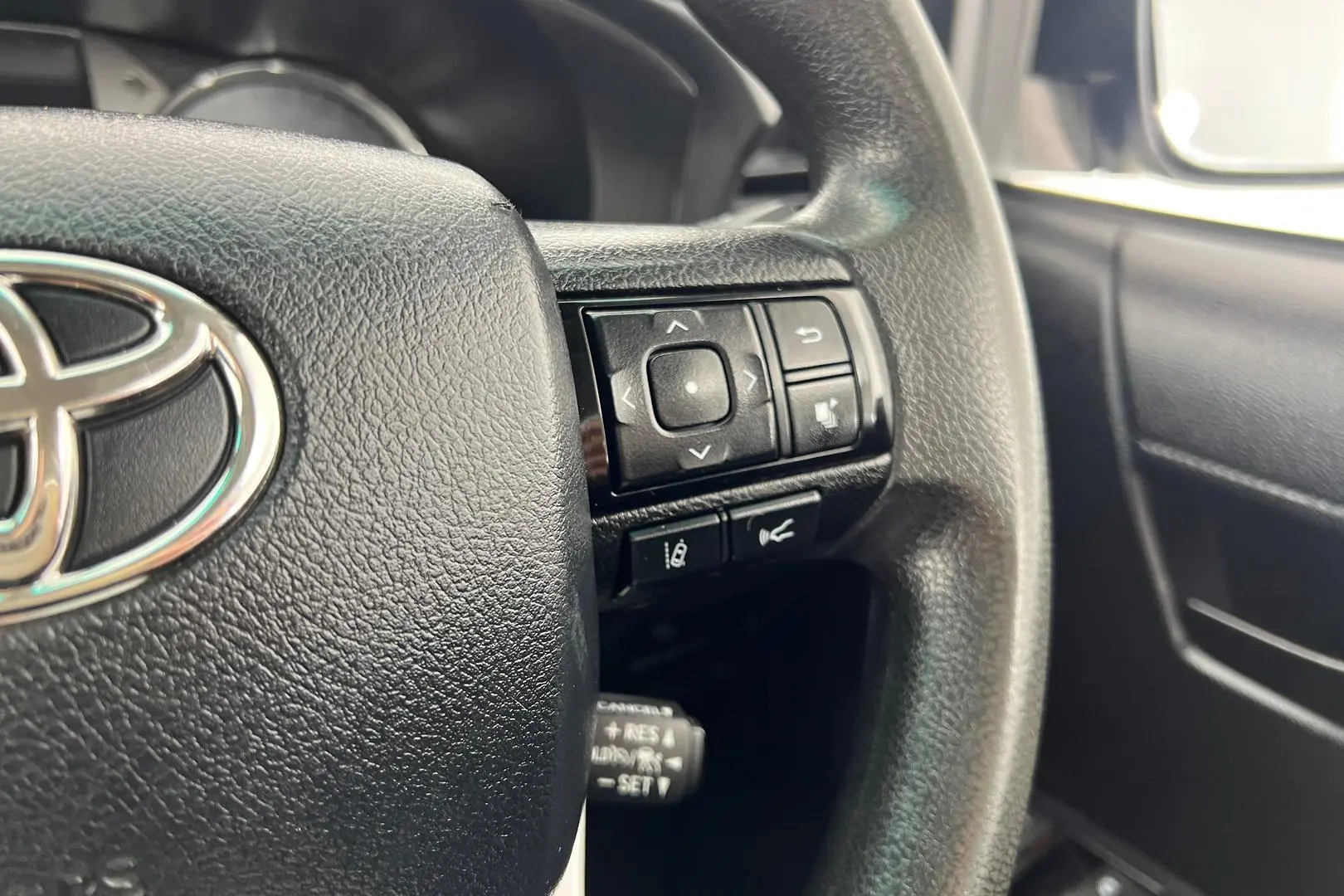 2022 Toyota Hilux Gallery Image 16
