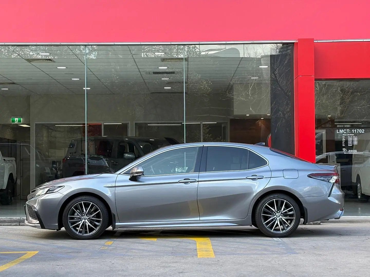 2023 Toyota Camry Gallery Image 6