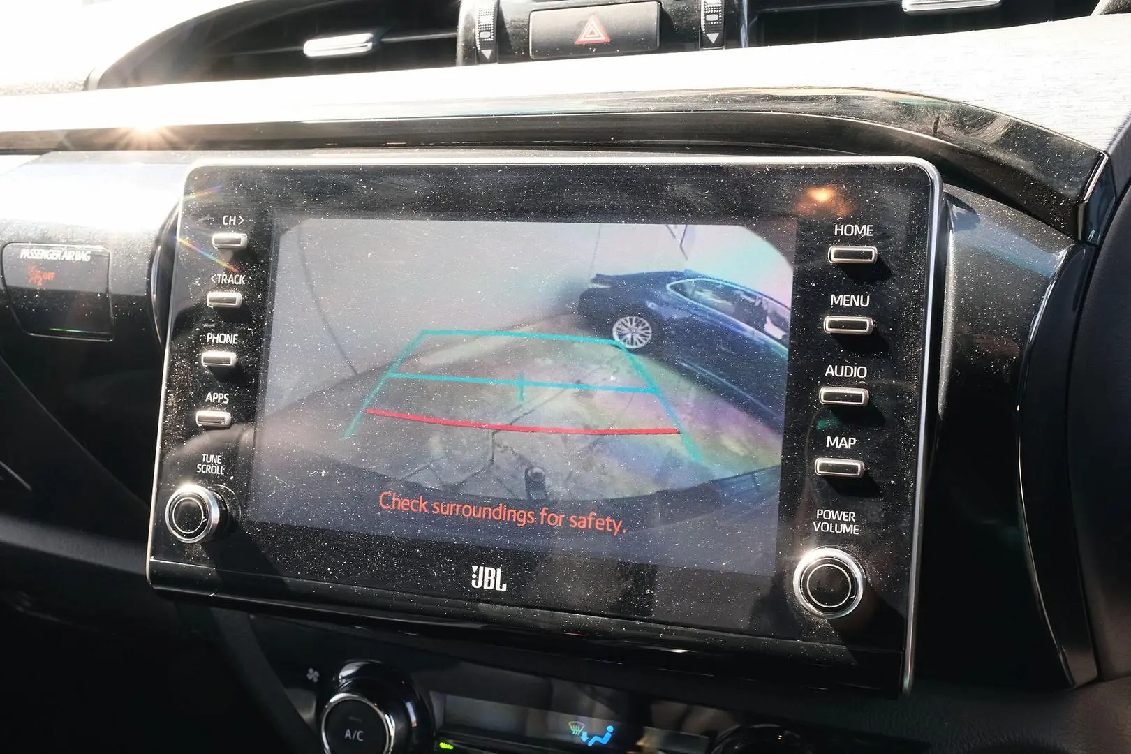 2021 Toyota Hilux Gallery Image 8