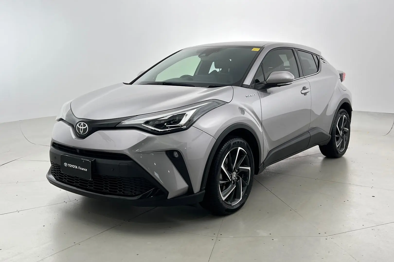 2023 Toyota C-HR Gallery Image 9